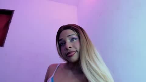 Snapshot of calliedemon_ chatting on July 2026 08:05:01 AM Callie online show from July 2026 08:05:01 AM