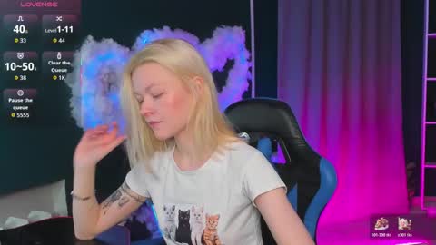 Robin online show from December 2025 02:52:02 AM