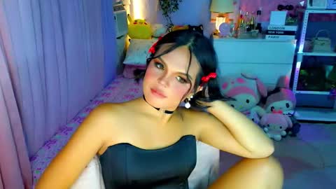 Mia online show from February 2026 06:22:01 AM