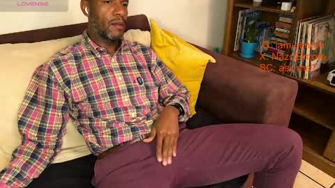 My name is Robert  Dont be shysay hi I love to chat. For requests or dirty talk please use tips  online show from April 2026 03:18:01 AM