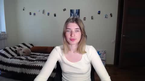 Snapshot of callmesweett chatting on May 2026 12:02:01 PM callmesweett online show from May 2026 12:02:01 PM