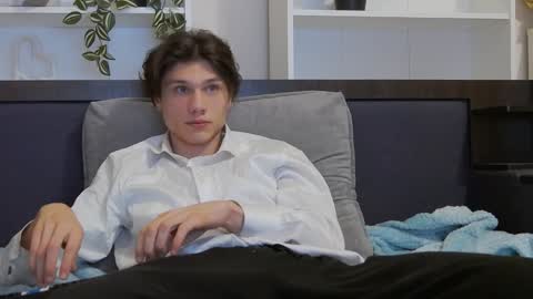 Snapshot of calvin_cay chatting on January 2025 10:51:01 PM Calvin online show from January 2025 10:51:01 PM