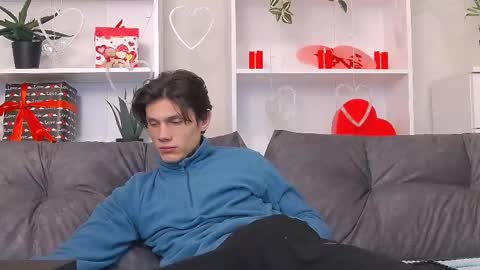 Snapshot of calvin_cay chatting on February 2025 07:38:02 PM Calvin online show from February 2025 07:38:02 PM