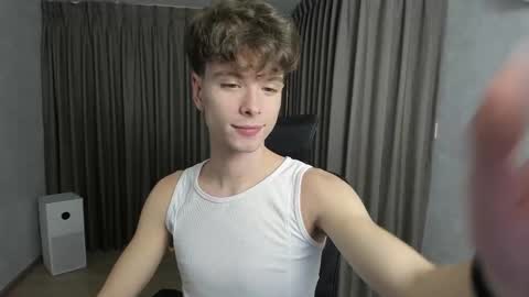 Snapshot of calvin_loves_you chatting on November 2025 02:19:01 PM Hey I am Calvin online show from November 2025 02:19:01 PM