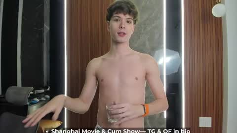 Snapshot of calvin_loves_you chatting on July 2026 03:16:02 PM Hey I am Calvin online show from July 2026 03:16:02 PM