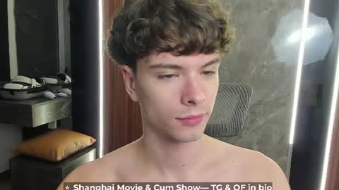 Snapshot of calvin_loves_you chatting on July 2026 04:32:02 PM Hey I am Calvin online show from July 2026 04:32:02 PM