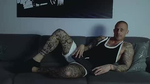 Snapshot of calvinhunt69 chatting on October 2025 10:21:01 PM Calvin online show from October 2025 10:21:01 PM