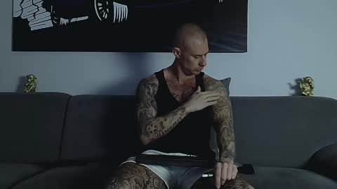 Snapshot of calvinhunt69 chatting on November 2025 08:15:02 AM Calvin online show from November 2025 08:15:02 AM