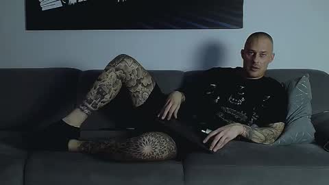 Snapshot of calvinhunt69 chatting on November 2025 12:32:01 AM Calvin online show from November 2025 12:32:01 AM