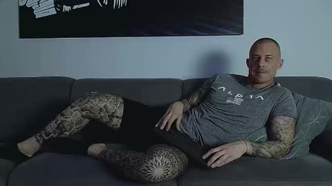 Snapshot of calvinhunt69 chatting on November 2025 12:24:02 AM Calvin online show from November 2025 12:24:02 AM