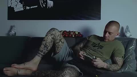 Snapshot of calvinhunt69 chatting on December 2025 09:56:02 PM Calvin online show from December 2025 09:56:02 PM