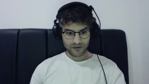 Snapshot of calvinjohnlad chatting on December 2024 02:45:01 PM Calvinjohnlad online show from December 2024 02:45:01 PM