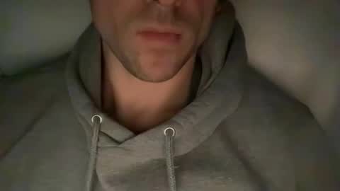 calvinzz online show from November 2025 06:24:02 PM