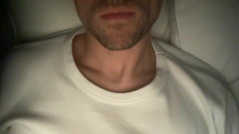 calvinzz online show from November 2025 08:30:02 PM