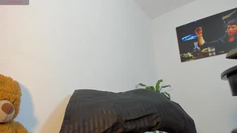 Snapshot of cam11_07 chatting on December 2025 03:17:01 PM luxxx online show from December 2025 03:17:01 PM