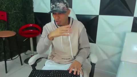 cam_xman online show from February 2026 01:32:02 PM