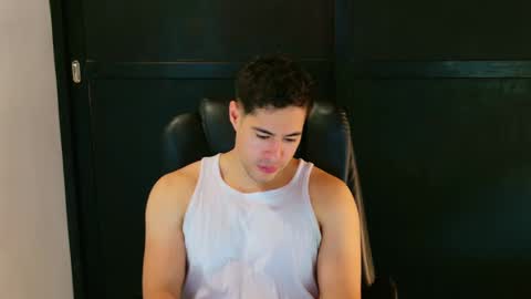 camara110 online show from January 2025 07:13:02 PM