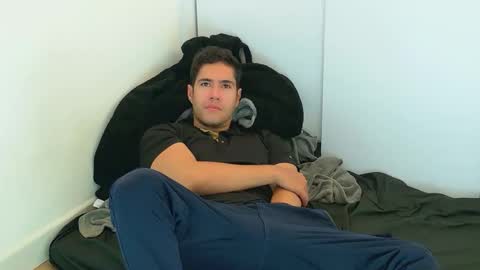 camara110 online show from October 2025 02:34:01 AM