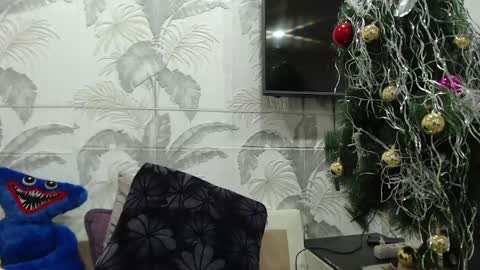 CamDiva1 online show from February 2025 04:05:01 PM