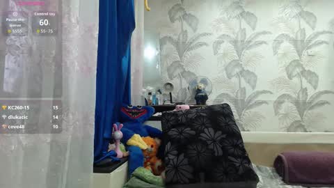 CamDiva1 online show from November 2025 11:54:01 AM