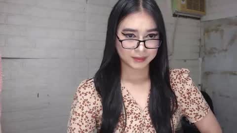 camela_star online show from September 2025 10:57:02 PM