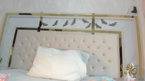 Snapshot of cameron_hearts chatting on October 2025 12:17:02 PM cameron_hearts online show from October 2025 12:17:02 PM