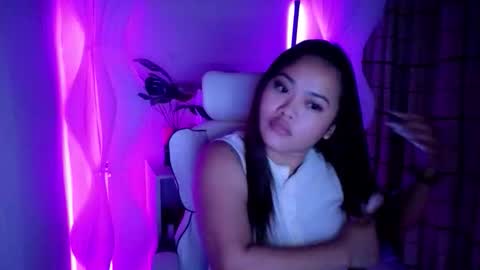 Snapshot of camgirl_jade chatting on May 2026 10:27:02 PM Jade online show from May 2026 10:27:02 PM