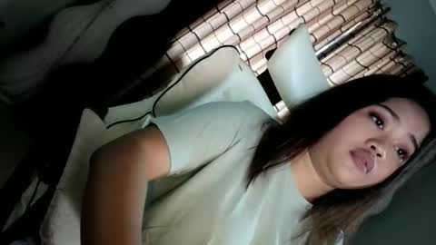 Snapshot of camgirl_jade chatting on May 2026 05:59:02 AM Jade online show from May 2026 05:59:02 AM