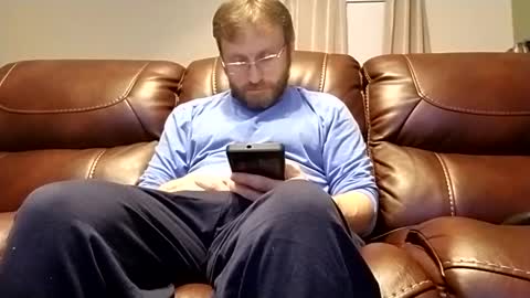 Snapshot of camguy2425 chatting on January 2025 02:14:01 AM CamGuy online show from January 2025 02:14:01 AM