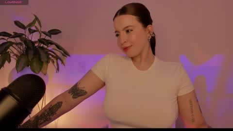 Snapshot of camidoll_10 chatting on March 2025 10:44:02 AM camila online show from March 2025 10:44:02 AM