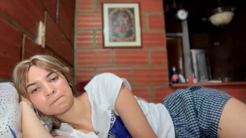 camii19y online show from November 2025 09:15:01 PM