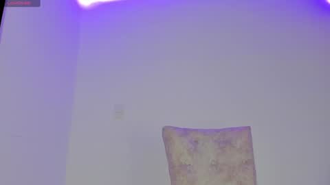  s online show from February 2025 08:33:02 AM