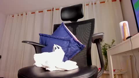 Snapshot of camila_shorty_ chatting on February 2025 02:15:01 AM CamilaMendez--- online show from February 2025 02:15:01 AM