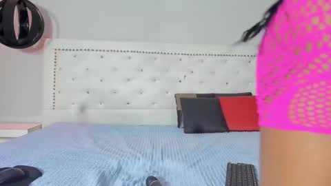 Cami thomsson online show from December 2024 09:36:02 PM