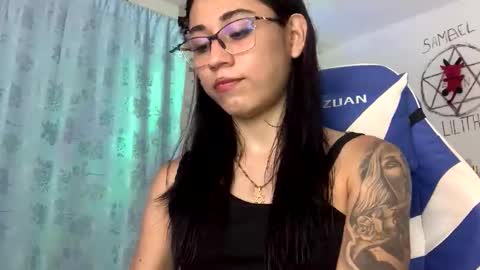 Camila online show from November 2025 09:59:01 PM