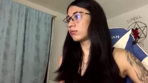 Camila online show from November 2025 02:28:01 PM