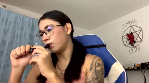 Camila online show from November 2025 06:51:01 PM