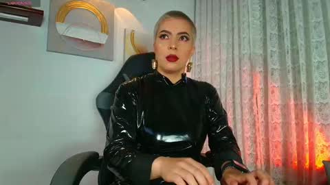 Snapshot of camilaachain chatting on September 2025 06:02:01 AM online show from September 2025 06:02:01 AM