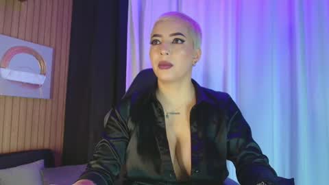    online show from December 2025 07:03:02 AM