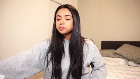 Snapshot of camilagomezz chatting on January 2025 02:30:01 AM Camila online show from January 2025 02:30:01 AM