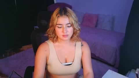 camilamarsh online show from November 2025 10:19:01 PM