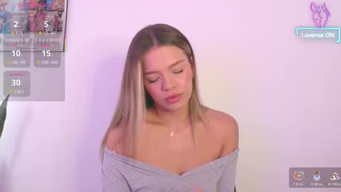 Snapshot of camilamonroee chatting on November 2025 02:07:02 PM Camila Monroee online show from November 2025 02:07:02 PM