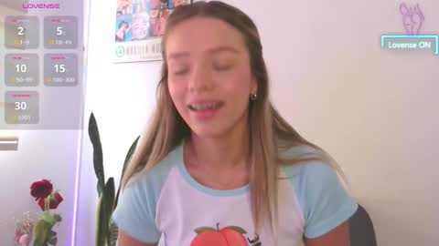 Snapshot of camilamonroee chatting on November 2025 02:28:01 PM Camila Monroee online show from November 2025 02:28:01 PM