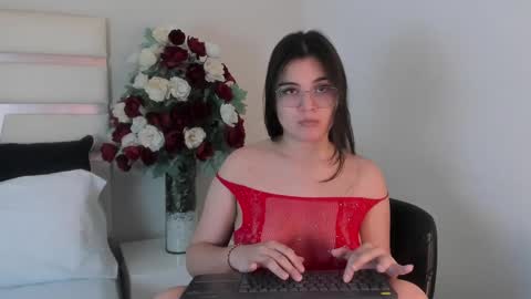 Snapshot of camilasofiia chatting on December 2024 08:00:01 PM Camila online show from December 2024 08:00:01 PM