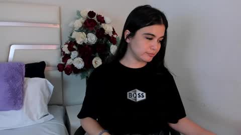 Snapshot of camilasofiia chatting on January 2025 10:19:01 PM Camila online show from January 2025 10:19:01 PM