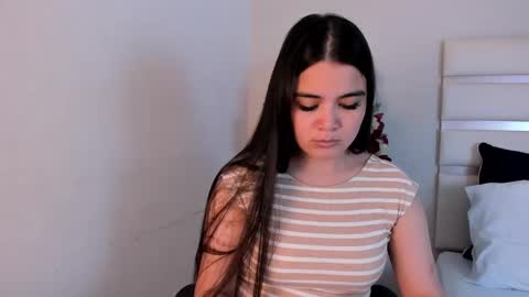 Snapshot of camilasofiia chatting on January 2025 08:14:01 PM Camila online show from January 2025 08:14:01 PM