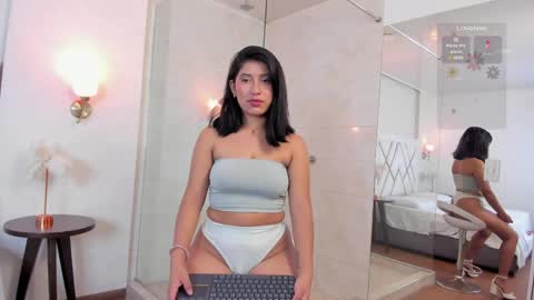 Snapshot of camilavalence chatting on May 2026 11:29:02 AM CAMILA online show from May 2026 11:29:02 AM