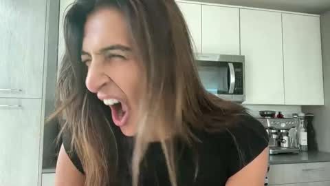 camiliakxoxo online show from November 2025 02:00:01 PM