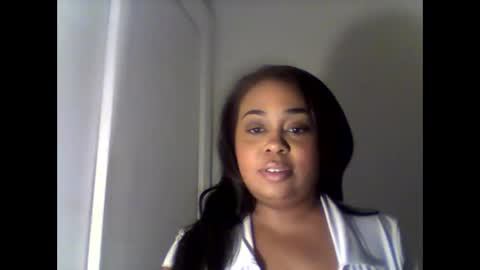 camiliaskye online show from November 2025 05:29:02 AM