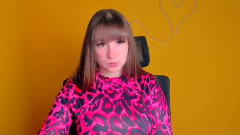 Snapshot of camilla_body chatting on April 2026 05:54:02 AM Camilla online show from April 2026 05:54:02 AM